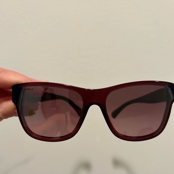 Authentic Chanel sunglasses - Picture 4 of 11